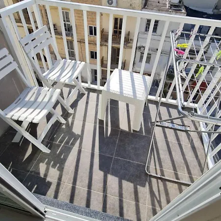 Amnesia * St Paul's Bay